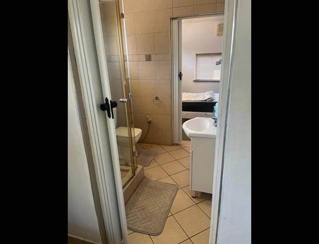 1 BEDROOM PROPERTY TO RENT IN BEREA WEST